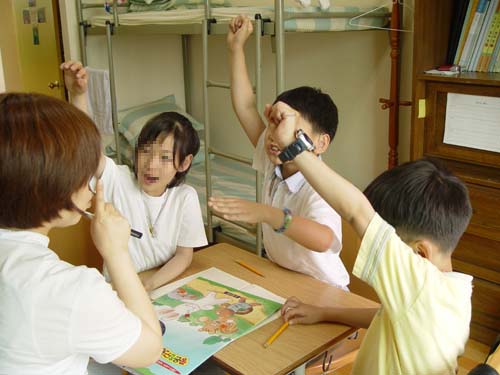 에바다학교에서 장애아동들이 수업을 하고 있다. 